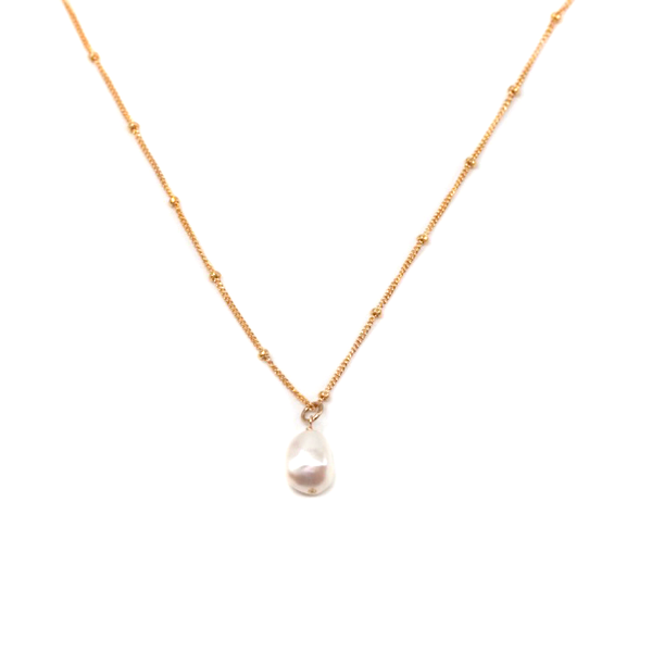 Dotted Pearl Necklace